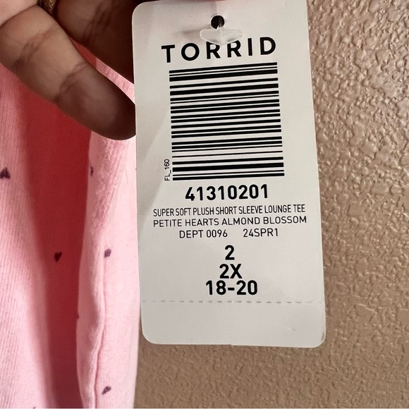 Torrid Super Soft Short Sleeve Lounge Sleep Tee with Heart Pattern Size 2 NWT - Picture 6 of 11